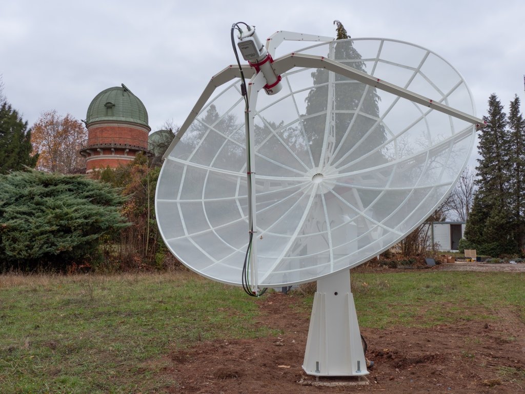 SPIDER 300A radiotelescopio avanzato installato al Dr. Karl Remeis Observatory.