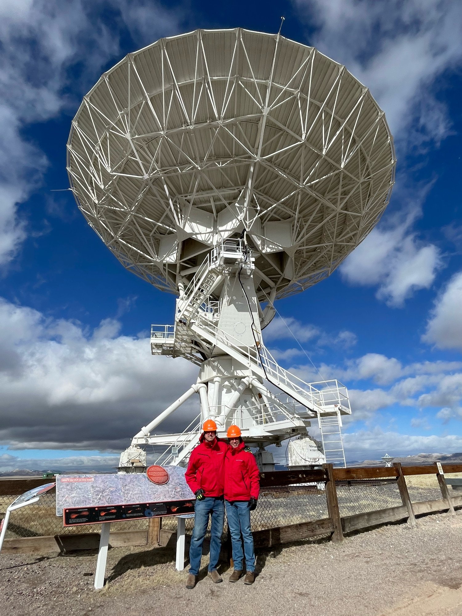 SPIDER 300A al Etscorn Observatory (università New Mexico Tech) vicino al VLA aggiornato con il kit Radio-over-Fiber