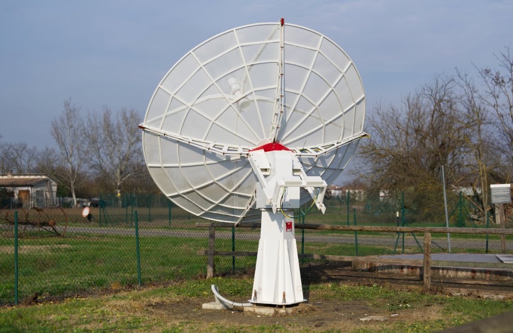 Aggiornato il radiotelescopio SPIDER 300A installato al Centro Visite “Marcello Ceccarelli” dei radiotelescopi di Medicina: la nuova montatura WP-100.